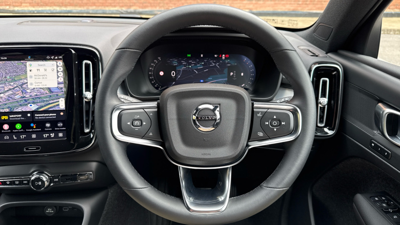 Volvo XC40 2.0 B3P Plus Black Edition 5dr Auto Petrol Estate